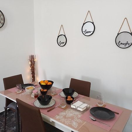 Triζin Apartment กาลาทาส ภายนอก รูปภาพ